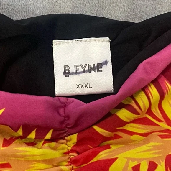 New! BFyne Zena floral bikini swim top 10600 - Picture 4 of 8